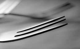 Kaşığın reddedilen kız kardeşi çatal, Ortaçağ’da neden günah sayıldı ? Çatal Avrupa sofralarına ne zaman girdi?