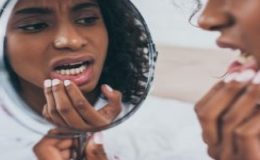 Rüyada Dişlerin Düştüğünü Görmek :  Uzmanlara Göre 7 Olası Anlam